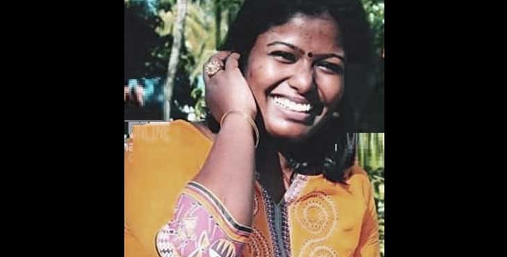 വാഹനം പുഴയിലേക്കു മറിഞ്ഞ് പരിക്ക് പറ്റി ചികിത്സയിലായിരുന്ന റേഞ്ച് ഓഫീസര് മരിച്ചു വാഹനം പുഴയിലേക്കു മറിഞ്ഞ് പരിക്ക് പറ്റി ചികിത്സയിലായിരുന്ന റേഞ്ച് ഓഫീസര് മരിച്ചു