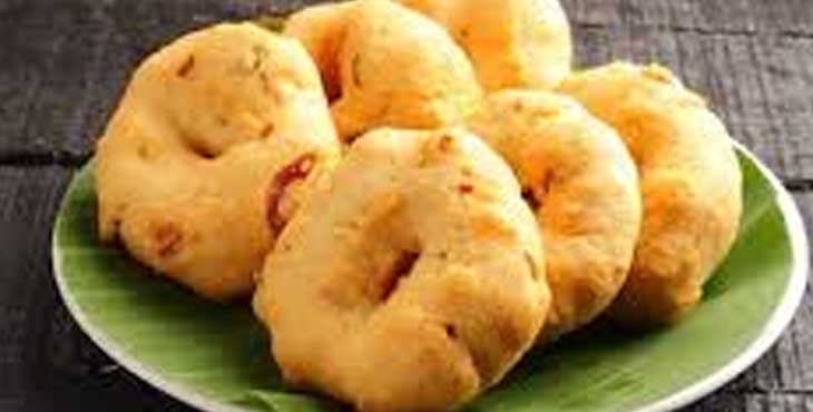 ഉഴുന്നുവടയ്ക്ക് തൂക്കമില്ല , പിഴ ചുമത്തി ഉദ്യോഗസ്ഥര് ; ഉദ്യോഗസ്ഥര്ക്കെതിരെ പരാതി നല്കിയതിനു പ്രതികാരം ചെയ്തതാണെന്ന് ഹോട്ടലുടമ ഉഴുന്നുവടയ്ക്ക് തൂക്കമില്ല , പിഴ ചുമത്തി ഉദ്യോഗസ്ഥര് ; ഉദ്യോഗസ്ഥര്ക്കെതിരെ പരാതി നല്കിയതിനു പ്രതികാരം ചെയ്തതാണെന്ന് ഹോട്ടലുടമ