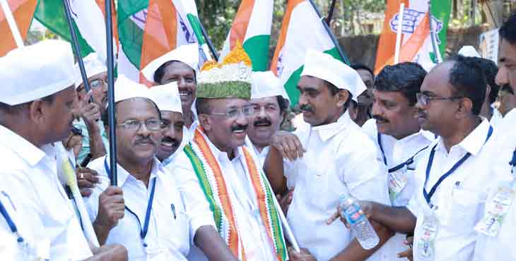 ഡി.സി.സി പ്രസിഡന്റ് ബാബു ജോര്ജ്ജ് നയിക്കുന്ന ജനകീയ പ്രക്ഷോഭ ജ്വാല മലയോര മേഖലകളില് ആവേശം വിതറി റാന്നിയില് ഡി.സി.സി പ്രസിഡന്റ് ബാബു ജോര്ജ്ജ് നയിക്കുന്ന ജനകീയ പ്രക്ഷോഭ ജ്വാല മലയോര മേഖലകളില് ആവേശം വിതറി റാന്നിയില്