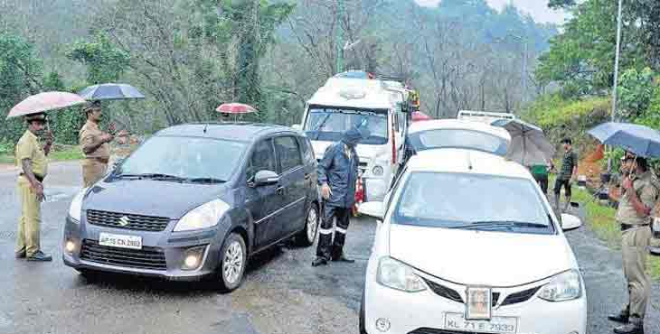ശബരിമല : പാര്ക്കിംഗിന് വിപുലമായ സൗകര്യങ്ങളൊരുക്കി പോലീസ് ശബരിമല : പാര്ക്കിംഗിന് വിപുലമായ സൗകര്യങ്ങളൊരുക്കി പോലീസ്