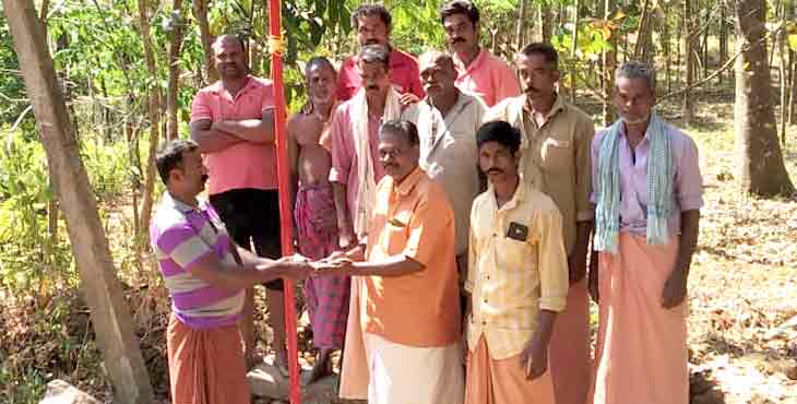 അപകടത്തിൽ പരുക്കേറ്റ് ചികിത്സയിൽ കഴിയുന്ന ടിപ്പർ ഡ്രൈവർ രാജേഷിന് ചികിത്സ സഹായം കൈമാറി അപകടത്തിൽ പരുക്കേറ്റ് ചികിത്സയിൽ കഴിയുന്ന ടിപ്പർ ഡ്രൈവർ രാജേഷിന് ചികിത്സ സഹായം കൈമാറി