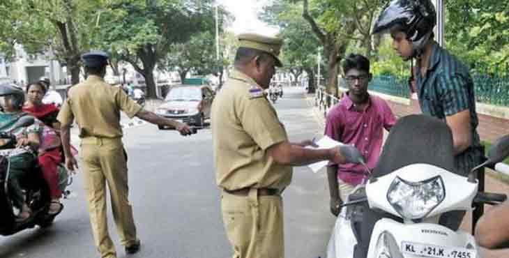 മോട്ടോര് വാഹന നിയമ ഭേദഗതി ; ഒടുവില് കേരളത്തിന്റെ നിലപാട് അംഗീകരിച്ച് കേന്ദ്രം മോട്ടോര് വാഹന നിയമ ഭേദഗതി ; ഒടുവില് കേരളത്തിന്റെ നിലപാട് അംഗീകരിച്ച് കേന്ദ്രം