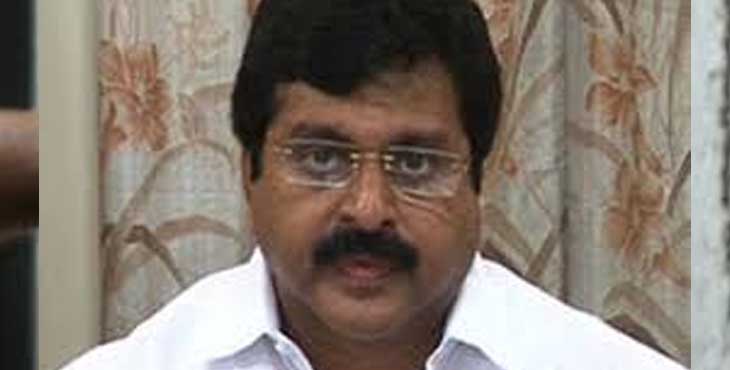 അനധികൃത സ്വത്ത് സമ്പാദനക്കേസുമായി ബന്ധപ്പെട്ട് മുന്മന്ത്രി വി.എസ്. ശിവകുമാറിന്റെ വീട്ടില് വിജിലന്സ് റെയ്ഡ് അനധികൃത സ്വത്ത് സമ്പാദനക്കേസുമായി ബന്ധപ്പെട്ട് മുന്മന്ത്രി വി.എസ്. ശിവകുമാറിന്റെ വീട്ടില് വിജിലന്സ് റെയ്ഡ്