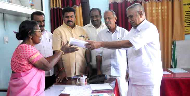 കൊടുമണ്ണില് അങ്കണവാടിക്ക് ഭൂമി ദാനം ചെയ്ത് മുന് അധ്യാപകന് ജയചന്ദ്രവിലാസം രാമചന്ദ്രനുണ്ണിത്താന് കൊടുമണ്ണില് അങ്കണവാടിക്ക് ഭൂമി ദാനം ചെയ്ത് മുന് അധ്യാപകന് ജയചന്ദ്രവിലാസം രാമചന്ദ്രനുണ്ണിത്താന്