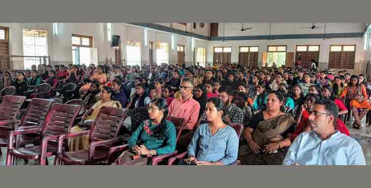കോഴഞ്ചേരി സെന്റ് തോമസ് കോളജില് കൊറോണ ബോധവത്കരണ പരിപാടി നടത്തി കോഴഞ്ചേരി സെന്റ് തോമസ് കോളജില് കൊറോണ ബോധവത്കരണ പരിപാടി നടത്തി