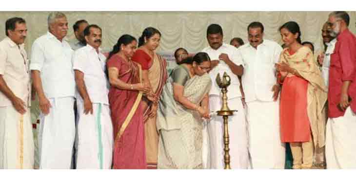 750 കര്ഷകര്ക്ക് സൗജന്യമായി കിഴങ്ങുവര്ഗങ്ങളുടെ വിത്ത് വിതരണം ചെയ്തു 750 കര്ഷകര്ക്ക് സൗജന്യമായി കിഴങ്ങുവര്ഗങ്ങളുടെ വിത്ത് വിതരണം ചെയ്തു