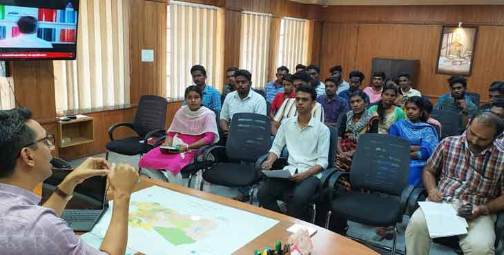 സന്നദ്ധ സേവനത്തിന് ജില്ലാ കളക്ടറുടെ നേതൃത്വത്തില് ടീം സന്നദ്ധ സേവനത്തിന് ജില്ലാ കളക്ടറുടെ നേതൃത്വത്തില് ടീം