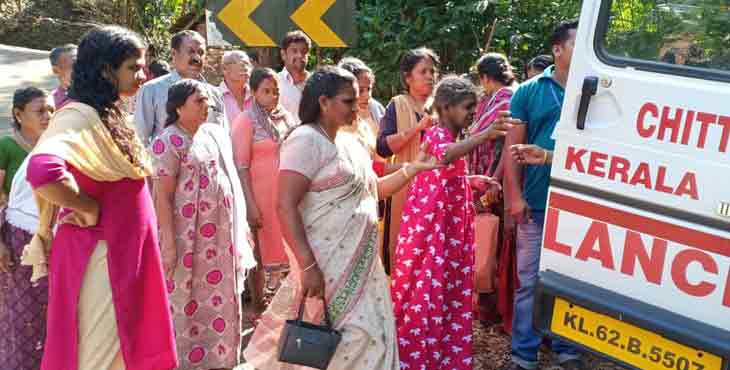 വീട്ടമ്മയെ സുരക്ഷിത കേന്ദ്രത്തിലേക്ക് മാറ്റി വീട്ടമ്മയെ സുരക്ഷിത കേന്ദ്രത്തിലേക്ക് മാറ്റി