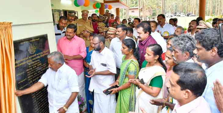 കൃഷിഭൂമി നശിപ്പിക്കുന്ന പന്നികളെ ശല്യക്കാരനായ മൃഗമായി പ്രഖ്യാപിക്കും ; വനം വകുപ്പ് മന്ത്രി അഡ്വ.കെ.രാജു കൃഷിഭൂമി നശിപ്പിക്കുന്ന പന്നികളെ ശല്യക്കാരനായ മൃഗമായി പ്രഖ്യാപിക്കും ; വനം വകുപ്പ് മന്ത്രി അഡ്വ.കെ.രാജു