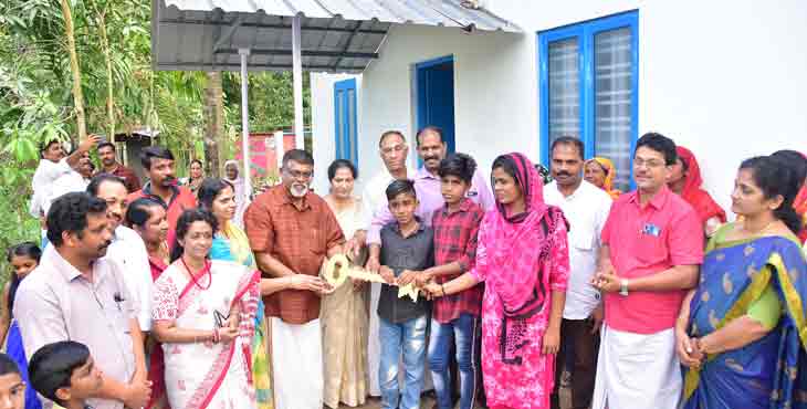 ഡോ. എം.എസ്.സുനിലിന്റെ 164 -മത്തെ സ്നേഹഭവനവും കൈമാറി ഡോ. എം.എസ്.സുനിലിന്റെ 164 -മത്തെ സ്നേഹഭവനവും കൈമാറി