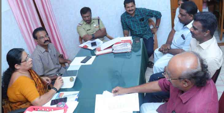 എസ്.എൻ.ഡി.പി മാവേലിക്കര യൂണിയൻ ഭരണ തർക്കം – ഇരുകൂട്ടരും ക്രമസമാധാന പ്രശ്നങ്ങൾ ഉണ്ടാക്കരുത് : ആർ ഡി ഒ എസ്.എൻ.ഡി.പി മാവേലിക്കര യൂണിയൻ ഭരണ തർക്കം – ഇരുകൂട്ടരും ക്രമസമാധാന പ്രശ്നങ്ങൾ ഉണ്ടാക്കരുത് : ആർ ഡി ഒ