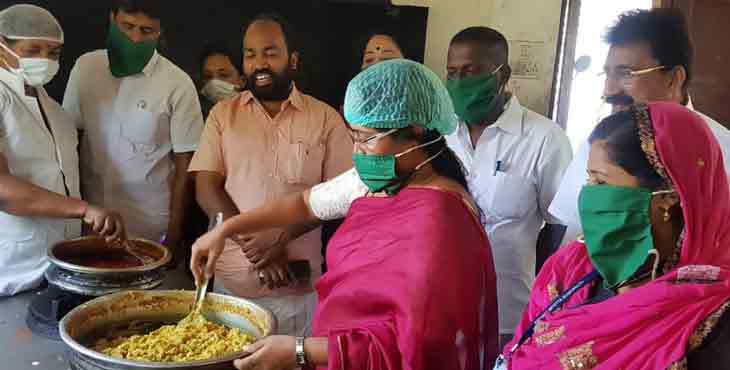 പത്തനംതിട്ട നഗരസഭയുടെ നേതൃത്വത്തില് കമ്യൂണിറ്റി കിച്ചന് പ്രവര്ത്തനം ആരംഭിച്ചു ; വിളിക്കാം 0468 2222249 പത്തനംതിട്ട നഗരസഭയുടെ നേതൃത്വത്തില് കമ്യൂണിറ്റി കിച്ചന് പ്രവര്ത്തനം ആരംഭിച്ചു ; വിളിക്കാം 0468 2222249