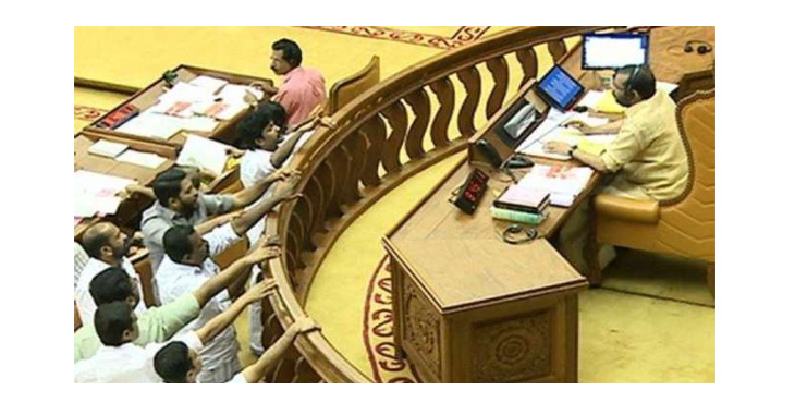 മുഖ്യമന്ത്രിയുടെ മൈക്ക് ഓഫ് ചെയ്യാന് മറന്നു ; മന്ത്രി ജയരാജന്റെ സുവിശേഷം നിയമസഭയില് മുഴങ്ങി മുഖ്യമന്ത്രിയുടെ മൈക്ക് ഓഫ് ചെയ്യാന് മറന്നു ; മന്ത്രി ജയരാജന്റെ സുവിശേഷം നിയമസഭയില് മുഴങ്ങി