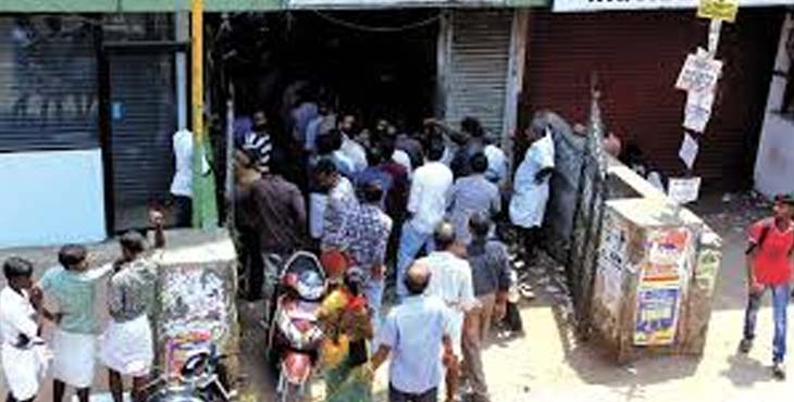 ബിവറേജസ് ഔട്ട്ലറ്റുകള് ഇന്ന് തുറക്കില്ല ; എത്ര ദിവസം അടച്ചിടണമെന്ന തീരുമാനം ഇന്ന് ബിവറേജസ് ഔട്ട്ലറ്റുകള് ഇന്ന് തുറക്കില്ല ; എത്ര ദിവസം അടച്ചിടണമെന്ന തീരുമാനം ഇന്ന്
