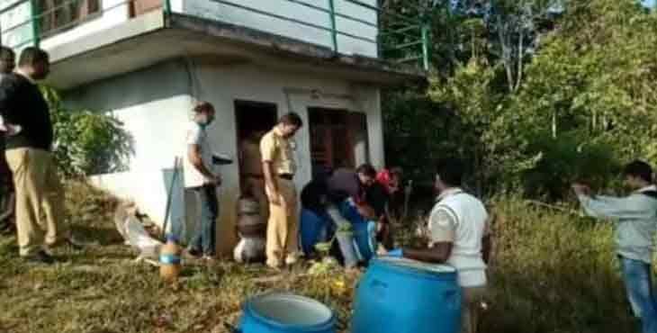 ഇടുക്കിയില് വന് ചാരായ വേട്ട ഇടുക്കിയില് വന് ചാരായ വേട്ട