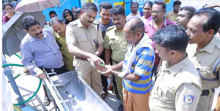 ആറന്മുള ജനമൈത്രി പോലീസിന്റെ ബ്രേക്ക് ദ ചെയിൻ ക്യാമ്പയിന് തുടക്കം ആറന്മുള ജനമൈത്രി പോലീസിന്റെ ബ്രേക്ക് ദ ചെയിൻ ക്യാമ്പയിന് തുടക്കം