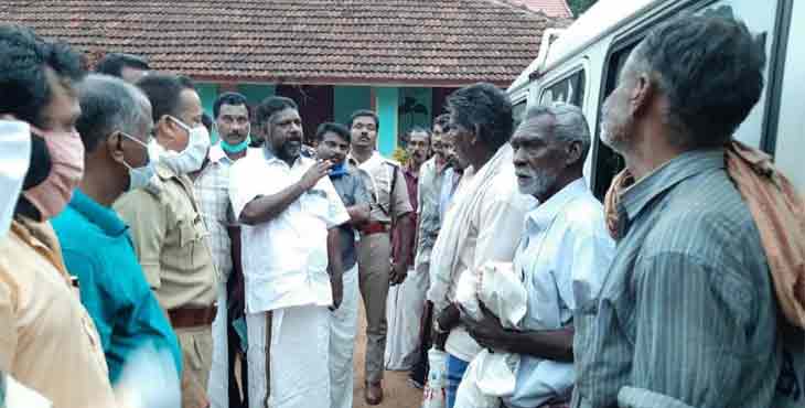 അടൂരില് അഗതി ക്യാമ്പ് ആരംഭിച്ചു : ചിറ്റയം ഗോപകുമാര് എംഎല്എ അടൂരില് അഗതി ക്യാമ്പ് ആരംഭിച്ചു : ചിറ്റയം ഗോപകുമാര് എംഎല്എ