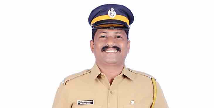 കൊറോണ ; പത്തനംതിട്ടയിൽ നിന്ന് ആദ്യ സഹായം മുഖ്യമന്ത്രിയുടെ ദുരിതാശ്വാസ നിധിയിലേയ്ക്ക് കൊറോണ ; പത്തനംതിട്ടയിൽ നിന്ന് ആദ്യ സഹായം മുഖ്യമന്ത്രിയുടെ ദുരിതാശ്വാസ നിധിയിലേയ്ക്ക്