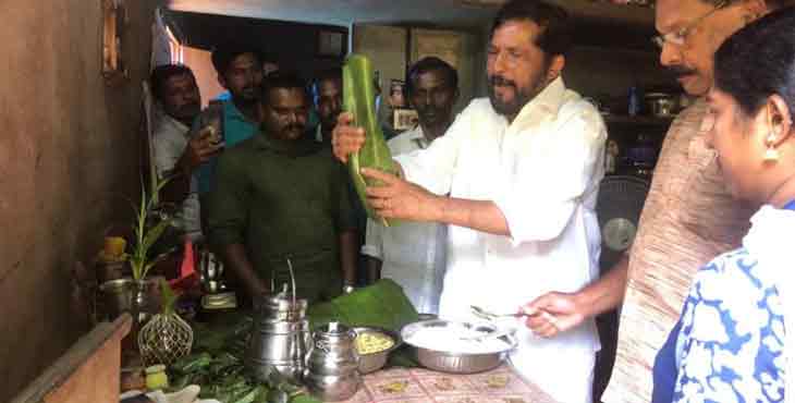 ഭക്ഷണം ലഭിക്കാന് കമ്മ്യൂണിറ്റി കിച്ചണില് വിളിക്കാം – പത്തനംതിട്ട ജില്ലയിലെ ഫോണ് നമ്പരുകള് ഭക്ഷണം ലഭിക്കാന് കമ്മ്യൂണിറ്റി കിച്ചണില് വിളിക്കാം – പത്തനംതിട്ട ജില്ലയിലെ ഫോണ് നമ്പരുകള്