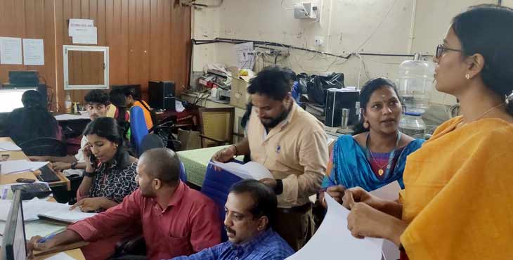 കൊറോണ – പത്തനംതിട്ട : സര്വ സന്നാഹങ്ങളുമായി മാനേജ്മെന്റ് ടീം കൊറോണ – പത്തനംതിട്ട : സര്വ സന്നാഹങ്ങളുമായി മാനേജ്മെന്റ് ടീം