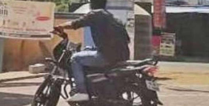 ആശുപത്രിയില് കയറി സിറിഞ്ചുകളും സൂചിയും മോഷ്ടിച്ചു ആശുപത്രിയില് കയറി സിറിഞ്ചുകളും സൂചിയും മോഷ്ടിച്ചു