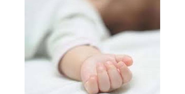 ആറാഴ്ച മാത്രം പ്രായമുള്ള കുഞ്ഞ് കോവിഡ് ബാധയേത്തുടര്ന്ന് മരിച്ചു ആറാഴ്ച മാത്രം പ്രായമുള്ള കുഞ്ഞ് കോവിഡ് ബാധയേത്തുടര്ന്ന് മരിച്ചു