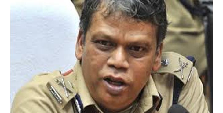 വ്യാജ സന്ദേശങ്ങള് പ്രചരിപ്പിക്കുന്നതിനെതിരേ നടപടിയെടുക്കാന് ഡിജിപി നിര്ദേശം നല്കി വ്യാജ സന്ദേശങ്ങള് പ്രചരിപ്പിക്കുന്നതിനെതിരേ നടപടിയെടുക്കാന് ഡിജിപി നിര്ദേശം നല്കി