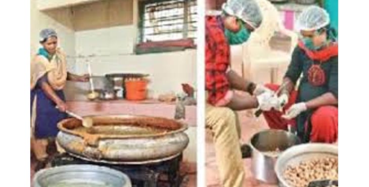ഇഷ്ടക്കാര്ക്ക് കമ്മ്യൂണിറ്റി കിച്ചണില്നിന്നു ഭക്ഷണം കൊടുക്കുന്നത് അനുവദിക്കില്ല ; മുഖ്യമന്ത്രി ഇഷ്ടക്കാര്ക്ക് കമ്മ്യൂണിറ്റി കിച്ചണില്നിന്നു ഭക്ഷണം കൊടുക്കുന്നത് അനുവദിക്കില്ല ; മുഖ്യമന്ത്രി