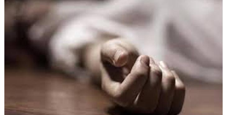 മത്സ്യത്തൊഴിലാളി കടലില് ഇടിമിന്നലേറ്റ് മരിച്ചു മത്സ്യത്തൊഴിലാളി കടലില് ഇടിമിന്നലേറ്റ് മരിച്ചു