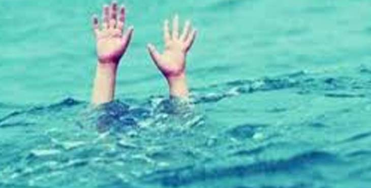 ലോക്ക് ഡൗണ് ലംഘിച്ച് ബീച്ചില് കുളിക്കാനിറങ്ങിയ യുവാവ് ഒഴുക്കില്പെട്ടു മരിച്ചു ലോക്ക് ഡൗണ് ലംഘിച്ച് ബീച്ചില് കുളിക്കാനിറങ്ങിയ യുവാവ് ഒഴുക്കില്പെട്ടു മരിച്ചു