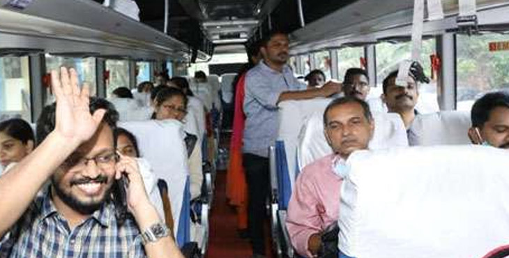 കോട്ടയത്തു നിന്ന് ആരോഗ്യപ്രവര്ത്തകരുടെ വിദഗ്ധ സംഘം കാസര്കോട് കോവിഡ് ആശുപത്രിയിലേയ്ക്ക് കോട്ടയത്തു നിന്ന് ആരോഗ്യപ്രവര്ത്തകരുടെ വിദഗ്ധ സംഘം കാസര്കോട് കോവിഡ് ആശുപത്രിയിലേയ്ക്ക്