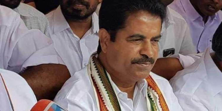 ലോക്ക്ഡൗണ് നിയന്ത്രണം ലംഘിച്ചു ; അടൂര് പ്രകാശ് എംപിക്കെതിരെ കേസ്സെടുത്തു ലോക്ക്ഡൗണ് നിയന്ത്രണം ലംഘിച്ചു ; അടൂര് പ്രകാശ് എംപിക്കെതിരെ കേസ്സെടുത്തു