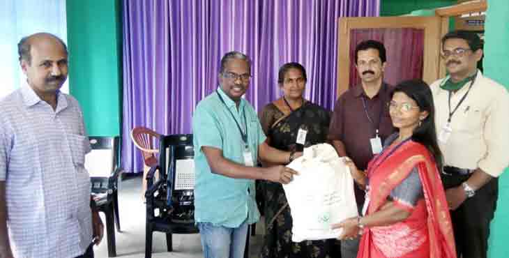 രോഗപ്രതിരോധ ശേഷി വര്ധിപ്പിക്കുന്ന ഹോമിയോ മരുന്ന് ക്ഷീരവകുപ്പ് ജീവനക്കാര്ക്കും രോഗപ്രതിരോധ ശേഷി വര്ധിപ്പിക്കുന്ന ഹോമിയോ മരുന്ന് ക്ഷീരവകുപ്പ് ജീവനക്കാര്ക്കും