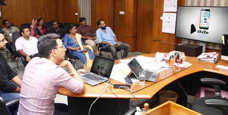 ‘ഒപ്പം ഡോക്ടര് ഓണ്ലൈനു’ മായി പത്തനംതിട്ട ജില്ല ; ഇനി വീട്ടിലിരുന്ന് ജനങ്ങള്ക്ക് ഡോക്ടറിന്റെ സഹായം തേടാം ‘ഒപ്പം ഡോക്ടര് ഓണ്ലൈനു’ മായി പത്തനംതിട്ട ജില്ല ; ഇനി വീട്ടിലിരുന്ന് ജനങ്ങള്ക്ക് ഡോക്ടറിന്റെ സഹായം തേടാം