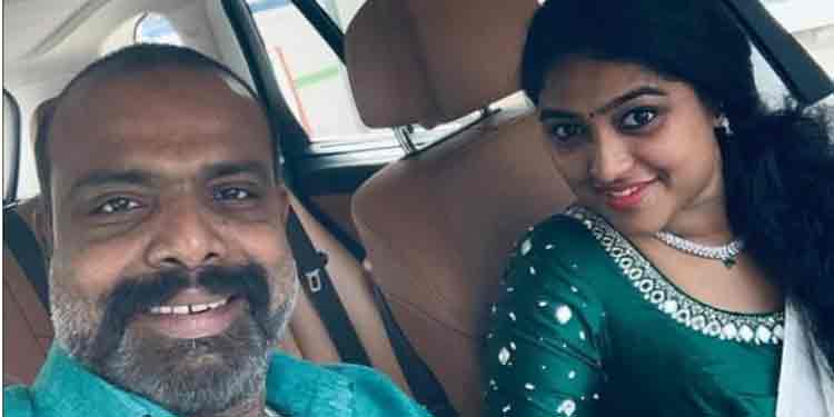 ചെമ്പൻ വിനോദ് ജോസ് വിവാഹിതനായി ; കോട്ടയം സ്വദേശിനിയായ ഡോ. മറിയം തോമസാണ് വധു ചെമ്പൻ വിനോദ് ജോസ് വിവാഹിതനായി ; കോട്ടയം സ്വദേശിനിയായ ഡോ. മറിയം തോമസാണ് വധു