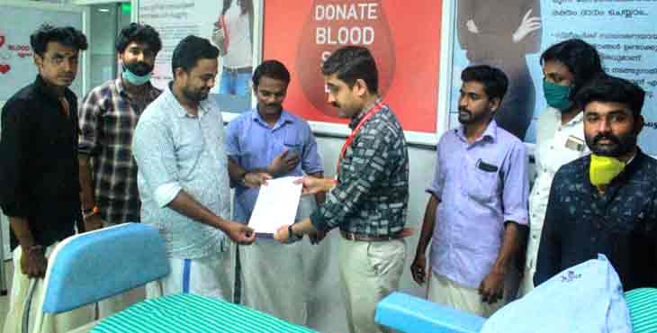 വിഷുകൈനീട്ടമായി ബ്ലഡ് ബാങ്കിലേക്ക് രക്തദാനം ; വേറിട്ട പ്രവര്ത്തനവുമായി യുവമോർച്ച വിഷുകൈനീട്ടമായി ബ്ലഡ് ബാങ്കിലേക്ക് രക്തദാനം ; വേറിട്ട പ്രവര്ത്തനവുമായി യുവമോർച്ച