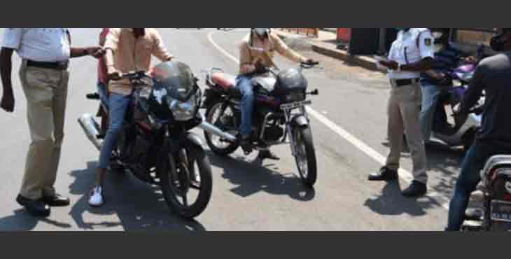 ലോക്ക് ഡൗൺ ഇളവുകള് ; ജനം കൂട്ടത്തോടെ കോന്നിയില് ലോക്ക് ഡൗൺ ഇളവുകള് ; ജനം കൂട്ടത്തോടെ കോന്നിയില്