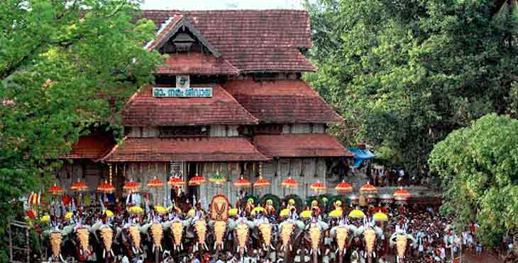 ചടങ്ങുകളില് മാറ്റം വരുത്താന് കഴിയില്ലെന്ന് ദേവസ്വം ബോര്ഡുകള് ; തൃശൂര് പൂരം നടത്തിപ്പ് തീരുമാനം സര്ക്കാരിന് വിട്ടു ചടങ്ങുകളില് മാറ്റം വരുത്താന് കഴിയില്ലെന്ന് ദേവസ്വം ബോര്ഡുകള് ; തൃശൂര് പൂരം നടത്തിപ്പ് തീരുമാനം സര്ക്കാരിന് വിട്ടു