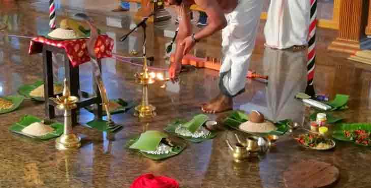 ബംഗാളിക്ക് പട്ടുമെത്ത ; സ്വകാര്യ ക്ഷേത്രം ജീവനക്കാര്ക്ക് പട്ടിണിയും പരിവെട്ടവും ബംഗാളിക്ക് പട്ടുമെത്ത ; സ്വകാര്യ ക്ഷേത്രം ജീവനക്കാര്ക്ക് പട്ടിണിയും പരിവെട്ടവും