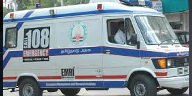 ഓടിക്കൊണ്ടിരുന്ന ആംബുലന്സില്നിന്ന് തെറിച്ചുവീണ നഴ്സിന് ഗുരുതര പരിക്ക് ഓടിക്കൊണ്ടിരുന്ന ആംബുലന്സില്നിന്ന് തെറിച്ചുവീണ നഴ്സിന് ഗുരുതര പരിക്ക്