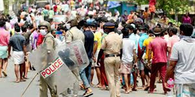 നാട്ടിലേക്കു മടങ്ങണം : കൂത്താട്ടുകളത്ത് അന്യസംസ്ഥാന തൊഴിലാളികളുടെ പ്രതിഷേധം നാട്ടിലേക്കു മടങ്ങണം : കൂത്താട്ടുകളത്ത് അന്യസംസ്ഥാന തൊഴിലാളികളുടെ പ്രതിഷേധം