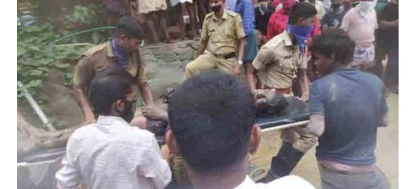 പട്ടാമ്പിയില് നിര്മ്മാണത്തിലിരുന്ന കെട്ടിം തകര്ന്നു വീണ് ഒരാള് മരിച്ചു പട്ടാമ്പിയില് നിര്മ്മാണത്തിലിരുന്ന കെട്ടിം തകര്ന്നു വീണ് ഒരാള് മരിച്ചു