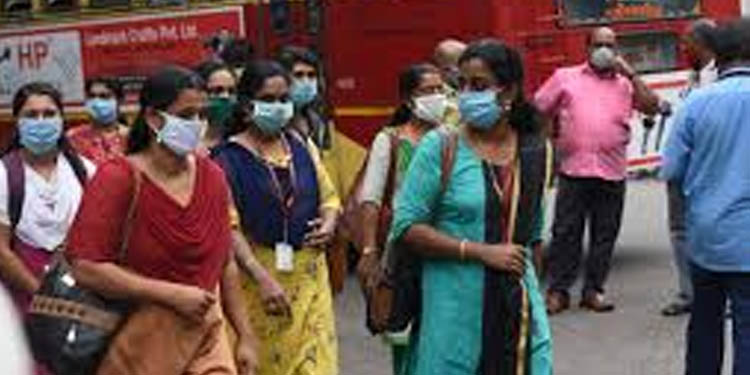 ബസ് സര്വ്വീസുകള് പുന:രാരംഭിക്കുന്നതിനോട് അനുബന്ധിച്ച് ബസ് സ്റ്റാന്ഡുകളില് പോലീസ് നിരീക്ഷണം ശക്തമാക്കും ബസ് സര്വ്വീസുകള് പുന:രാരംഭിക്കുന്നതിനോട് അനുബന്ധിച്ച് ബസ് സ്റ്റാന്ഡുകളില് പോലീസ് നിരീക്ഷണം ശക്തമാക്കും