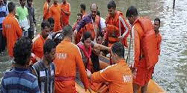 കാലവര്ഷം : എന്.ഡി.ആര്.എഫിന്റെ നാല് സംഘം കേരളത്തിലെത്തുന്നു കാലവര്ഷം : എന്.ഡി.ആര്.എഫിന്റെ നാല് സംഘം കേരളത്തിലെത്തുന്നു