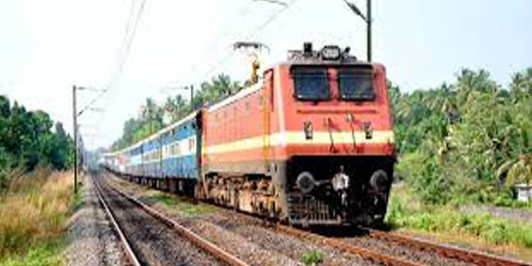 ട്രെയിനില് ഇതരസംസ്ഥാനങ്ങളില് നിന്ന് ജില്ലക്കാരായ 91 പേര്കൂടി എത്തി ട്രെയിനില് ഇതരസംസ്ഥാനങ്ങളില് നിന്ന് ജില്ലക്കാരായ 91 പേര്കൂടി എത്തി