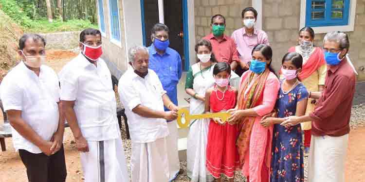 അശരണർക്ക് 170 വീടുകൾ പണിതു നൽകിയ ഡോ. എം. എസ്. സുനിൽ സമൂഹത്തിന് മാതൃക : മന്ത്രി അഡ്വ. കെ. രാജു അശരണർക്ക് 170 വീടുകൾ പണിതു നൽകിയ ഡോ. എം. എസ്. സുനിൽ സമൂഹത്തിന് മാതൃക : മന്ത്രി അഡ്വ. കെ. രാജു