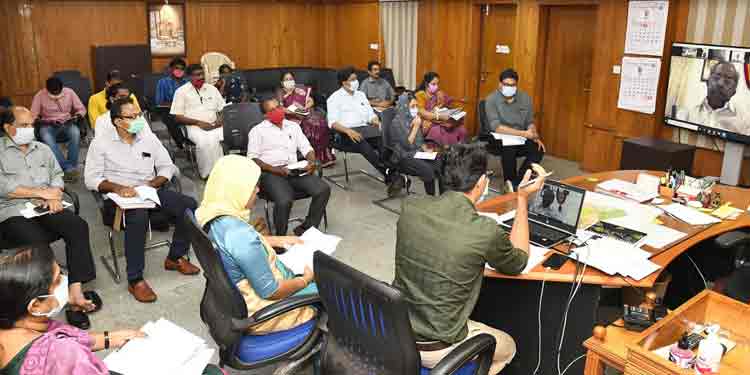 പത്തനംതിട്ടയില് കൂടുതല് ജാഗ്രതയും കരുതലും വേണം : മന്ത്രി കെ.രാജു പത്തനംതിട്ടയില് കൂടുതല് ജാഗ്രതയും കരുതലും വേണം : മന്ത്രി കെ.രാജു