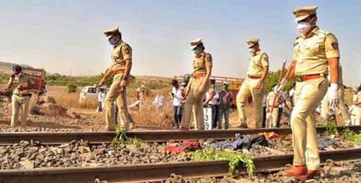 മഹാരാഷ്ട്ര ട്രെയിന് അപകടത്തില് ദുഃഖം രേഖപ്പെടുത്തി പ്രധാനമന്ത്രി മഹാരാഷ്ട്ര ട്രെയിന് അപകടത്തില് ദുഃഖം രേഖപ്പെടുത്തി പ്രധാനമന്ത്രി