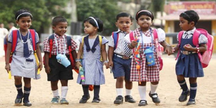 സംസ്ഥാനത്ത് സ്കൂള് പ്രവേശന നടപടികള് നാളെ തുടങ്ങും ; നേരിട്ടും ഓണ്ലൈനായും അപേക്ഷ സമര്പ്പിക്കാം സംസ്ഥാനത്ത് സ്കൂള് പ്രവേശന നടപടികള് നാളെ തുടങ്ങും ; നേരിട്ടും ഓണ്ലൈനായും അപേക്ഷ സമര്പ്പിക്കാം