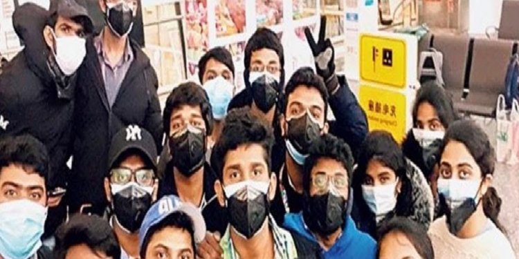 വീട്ടിലെത്താന് സഹായിക്കണം ; അഭ്യര്ത്ഥനയുമായി അമേരിക്കയില് കുടുങ്ങിയ ഇന്ത്യന് വിദ്യാര്ത്ഥികള് വീട്ടിലെത്താന് സഹായിക്കണം ; അഭ്യര്ത്ഥനയുമായി അമേരിക്കയില് കുടുങ്ങിയ ഇന്ത്യന് വിദ്യാര്ത്ഥികള്